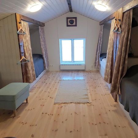Grasteinn Guesthouse Þórshöfn 외부 사진