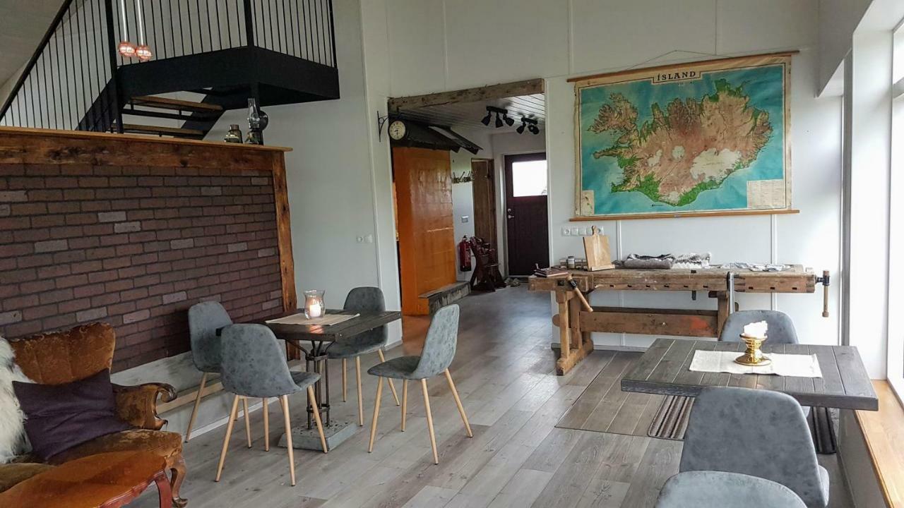 Grasteinn Guesthouse Þórshöfn 외부 사진